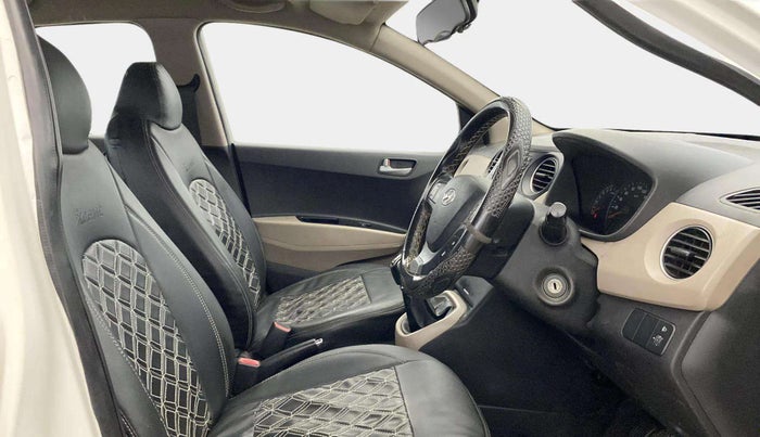 2014 Hyundai Xcent S (O) 1.2, Petrol, Manual, 1,36,472 km, Right Side Front Door Cabin