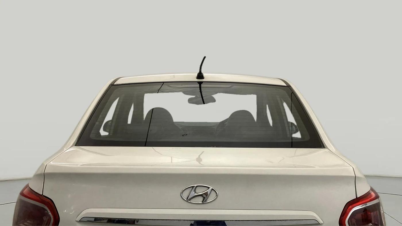 2014 Hyundai Xcent S (O) 1.2, Petrol, Manual, 1,36,198 km, Rear Windshield