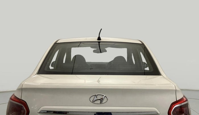2014 Hyundai Xcent S (O) 1.2, Petrol, Manual, 1,36,472 km, Rear Windshield