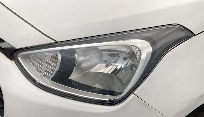 2014 Hyundai Xcent S (O) 1.2, Petrol, Manual, 1,36,472 km, Left headlight - Minor scratches