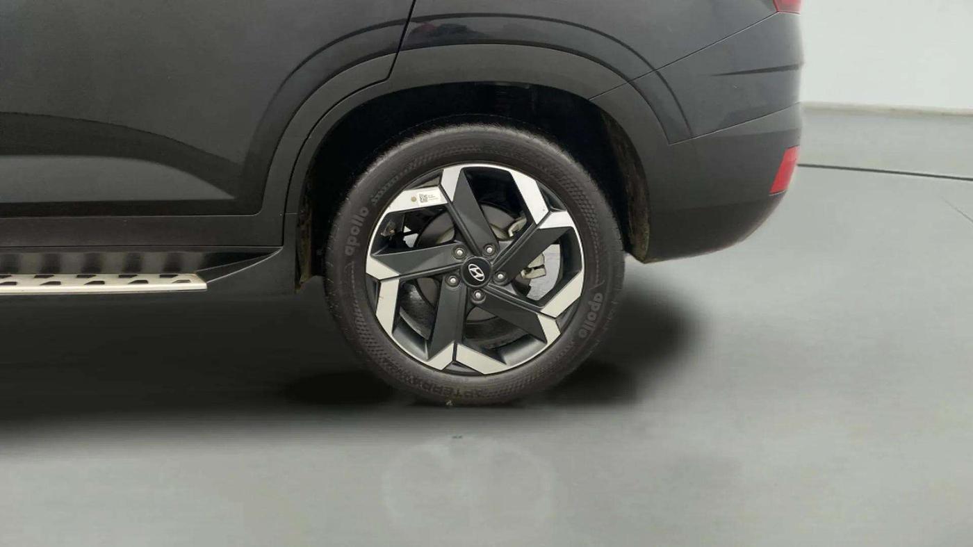 2021 Hyundai ALCAZAR 2.0 SIGNATURE (O) AT 6STR, Petrol, Automatic, 12,729 km, Left Rear Wheel