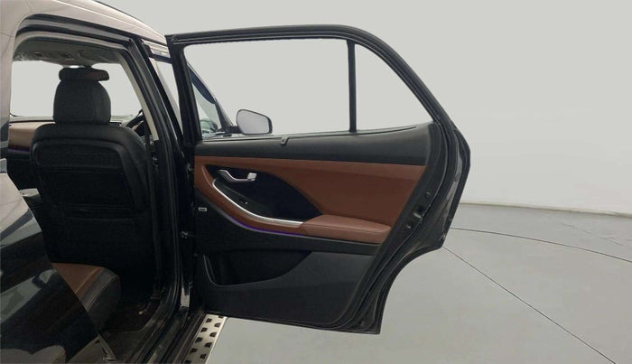 2021 Hyundai ALCAZAR 2.0 SIGNATURE (O) AT 6STR, Petrol, Automatic, 12,729 km, RHS Rear Door