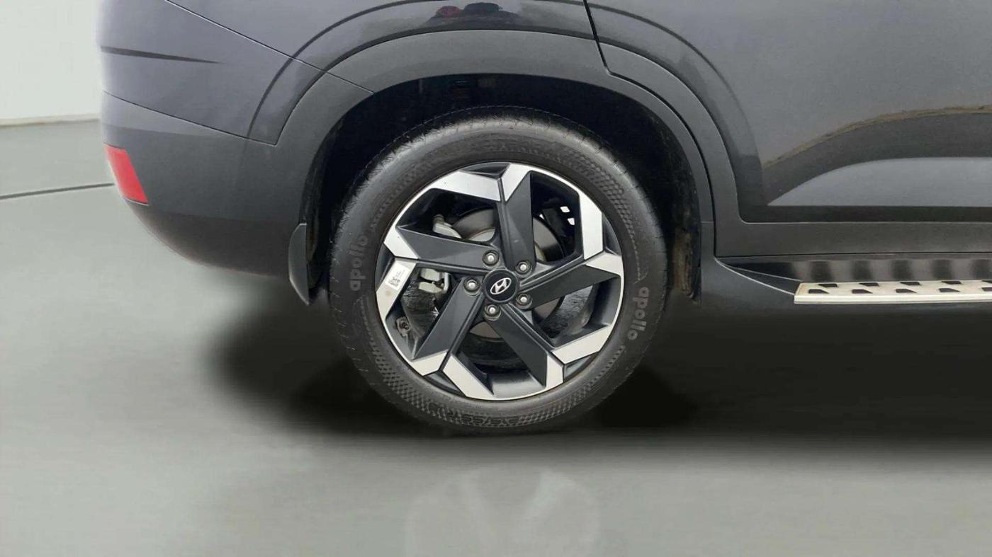 2021 Hyundai ALCAZAR 2.0 SIGNATURE (O) AT 6STR, Petrol, Automatic, 12,729 km, Right Rear Wheel