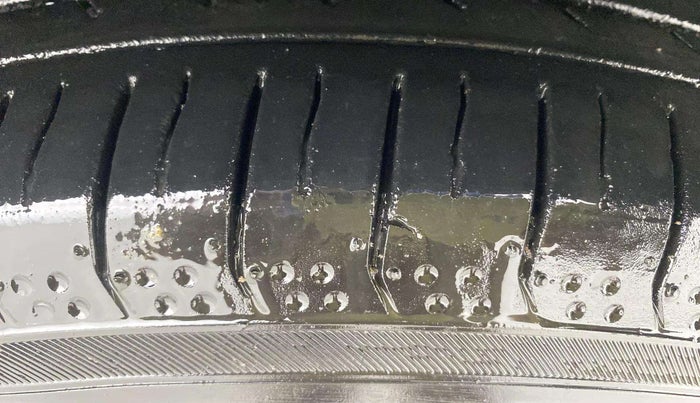 2019 Ford Ecosport TITANIUM + 1.5L PETROL AT, Petrol, Automatic, 66,878 km, Right Front Tyre Tread