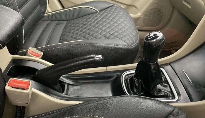 2017 Maruti Ciaz ZETA 1.4  MT PETROL, Petrol, Manual, 85,576 km, Gear Lever