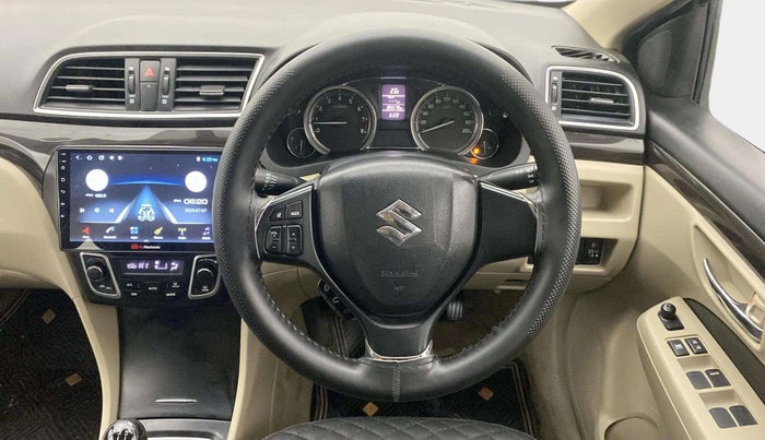 2017 Maruti Ciaz ZETA 1.4  MT PETROL, Petrol, Manual, 85,576 km, Steering Wheel Close Up