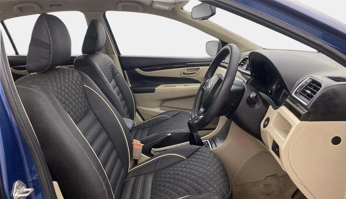 2017 Maruti Ciaz ZETA 1.4  MT PETROL, Petrol, Manual, 85,576 km, Right Side Front Door Cabin