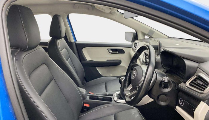 2022 Tata ALTROZ XZ PLUS PETROL, Petrol, Manual, 16,893 km, Right Side Front Door Cabin