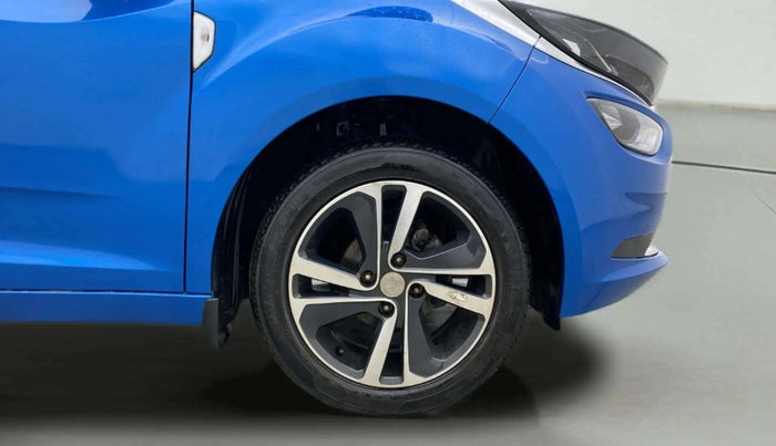 2022 Tata ALTROZ XZ PLUS PETROL, Petrol, Manual, 16,893 km, Right Front Wheel