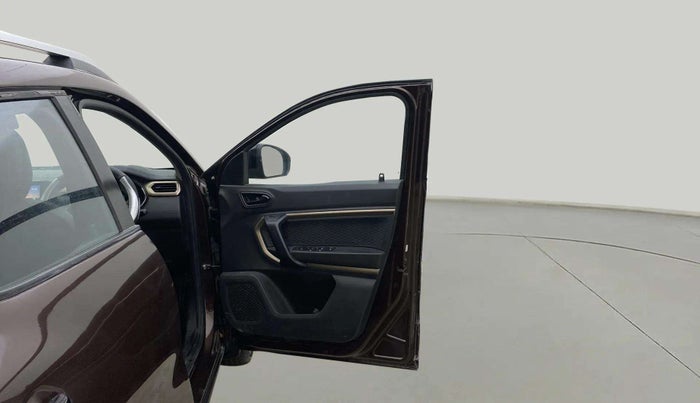 2022 Renault Kiger RXT AMT, Petrol, Automatic, 32,698 km, RHS Front Door