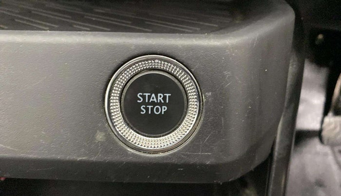 2022 Renault Kiger RXT AMT, Petrol, Automatic, 32,698 km, Keyless Start/ Stop Button