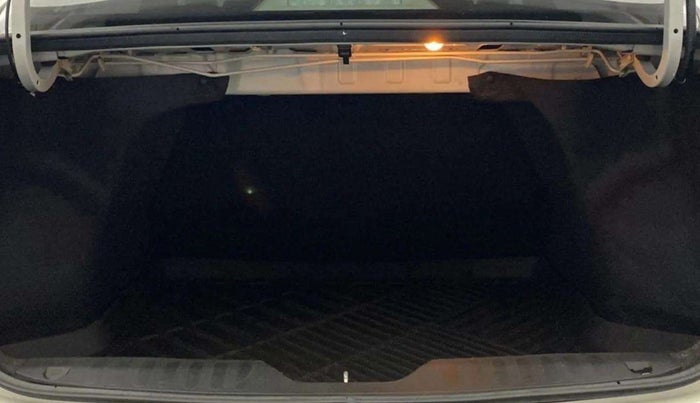 2022 Maruti Ciaz ALPHA 1.5 SHVS PETROL, Petrol, Manual, 1,09,062 km, Boot Inside