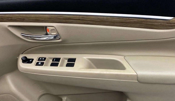 2022 Maruti Ciaz ALPHA 1.5 SHVS PETROL, Petrol, Manual, 1,09,062 km, Driver Side Door Panels Control