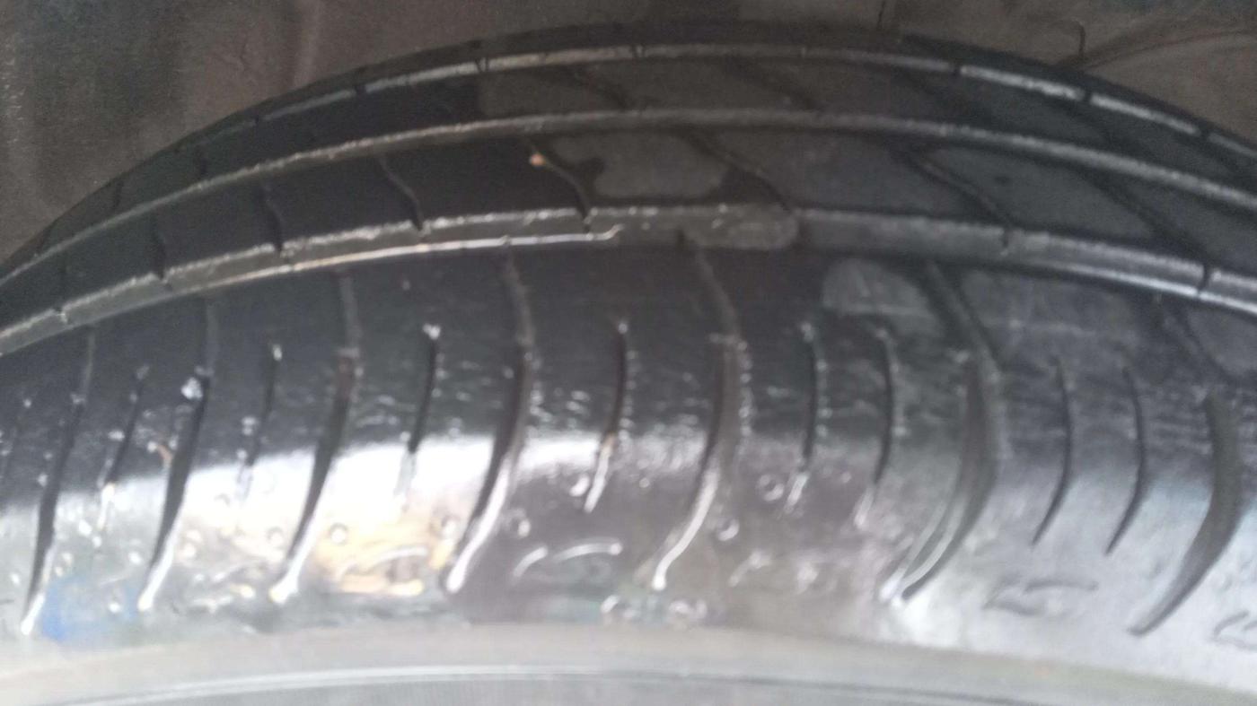 2021 Maruti Baleno DELTA PETROL 1.2, Petrol, Manual, 20,336 km, Right Front Tyre Tread