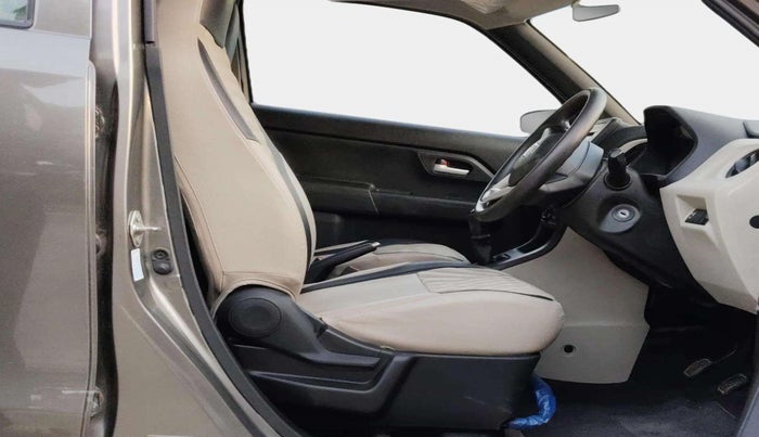 2022 Maruti New Wagon-R VXI CNG 1.0, CNG, Manual, 29,114 km, Right Side Front Door Cabin
