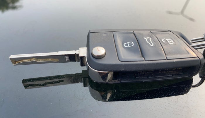 2022 Skoda SLAVIA STYLE 1.0L TSI MT, Petrol, Manual, 51,064 km, Key Close Up