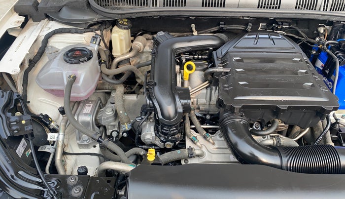 2022 Skoda SLAVIA STYLE 1.0L TSI MT, Petrol, Manual, 51,064 km, Engine View - Right