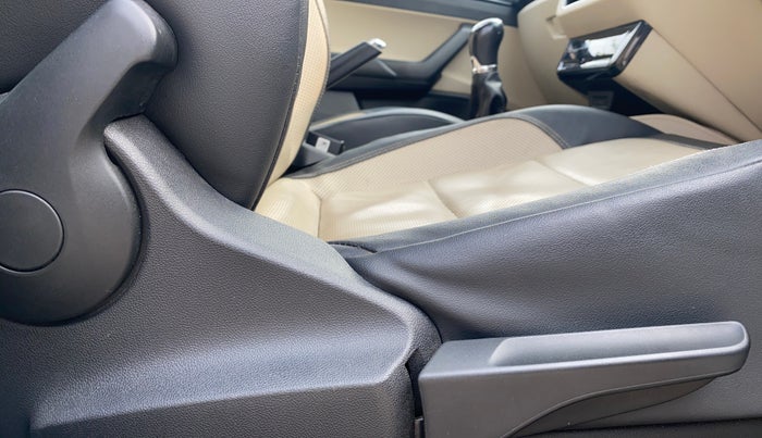 2022 Skoda SLAVIA STYLE 1.0L TSI MT, Petrol, Manual, 51,064 km, Driver Side Adjustment Panel