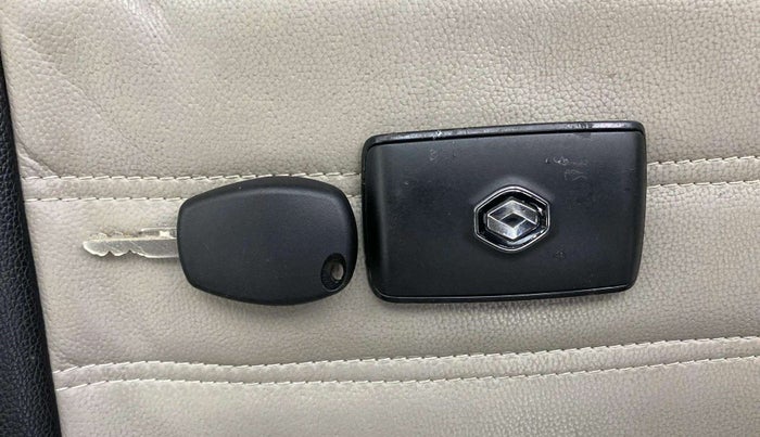 2019 Renault TRIBER RXZ, Petrol, Manual, 24,273 km, Key Close Up