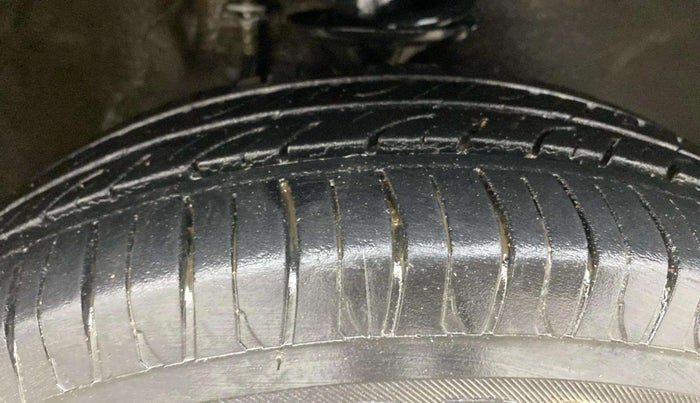 2016 Maruti Alto K10 VXI AMT, Petrol, Automatic, 74,696 km, Right Front Tyre Tread