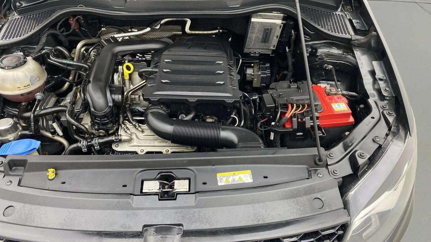 2021 Volkswagen Polo HIGHLINE PLUS 1.0L TSI, Petrol, Manual, 69,139 km, Engine View - Left
