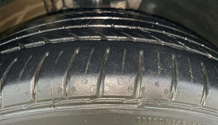 2021 Volkswagen Polo HIGHLINE PLUS 1.0L TSI, Petrol, Manual, 69,099 km, Right Front Tyre Tread
