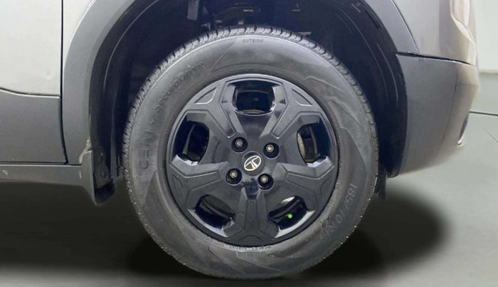 2022 Tata PUNCH ACCOMPLISHED MT, Petrol, Manual, 28,843 km, Right Front Wheel