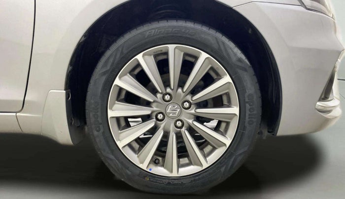 2021 Maruti Ciaz ALPHA  AT 1.5 SHVS PETROL, Petrol, Automatic, 52,296 km, Right Front Wheel