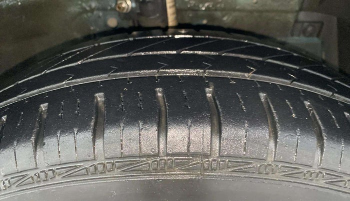 2013 Maruti Swift Dzire VXI, Petrol, Manual, 48,433 km, Right Front Tyre Tread
