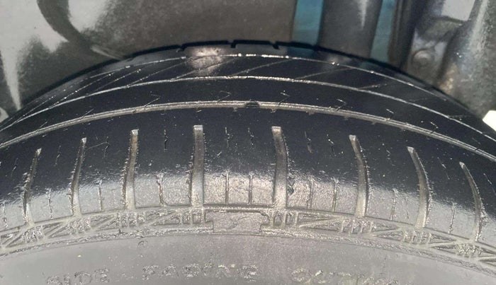2013 Maruti Swift Dzire VXI, Petrol, Manual, 48,433 km, Left Rear Tyre Tread