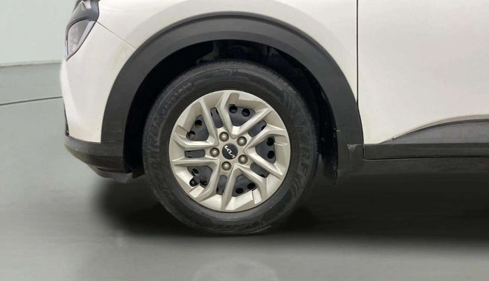 2023 KIA CARENS PRESTIGE 1.5 DIESEL IMT 7 STR, Diesel, Manual, 58,174 km, Left Front Wheel