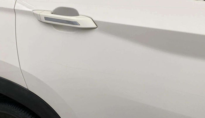 2019 MG HECTOR SHARP 1.5 DCT PETROL, Petrol, Automatic, 65,173 km, Right rear door - Minor scratches