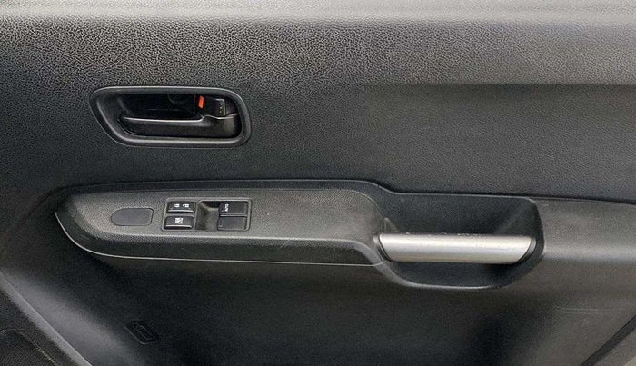 2021 Maruti IGNIS SIGMA 1.2, Petrol, Manual, 41,287 km, Driver Side Door Panels Control