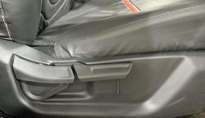 2021 KIA SONET HTX 1.5, Diesel, Manual, 86,253 km, Driver Side Adjustment Panel