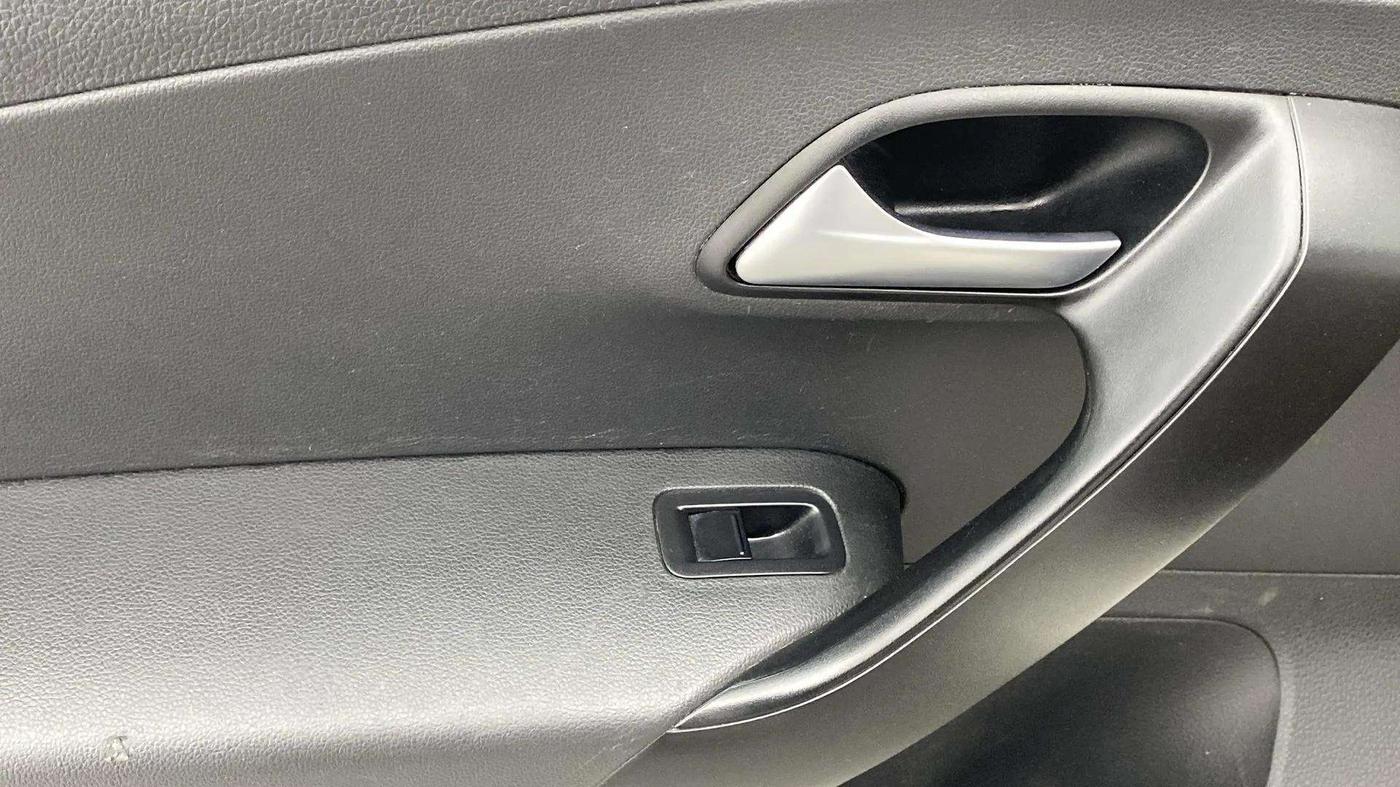 2019 Volkswagen Ameo TRENDLINE 1.5L, Diesel, Manual, 78,101 km, Driver Side Door Panels Control