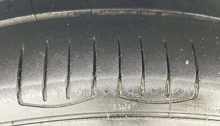 2019 Volkswagen Ameo TRENDLINE 1.5L, Diesel, Manual, 76,543 km, Right Front Tyre Tread
