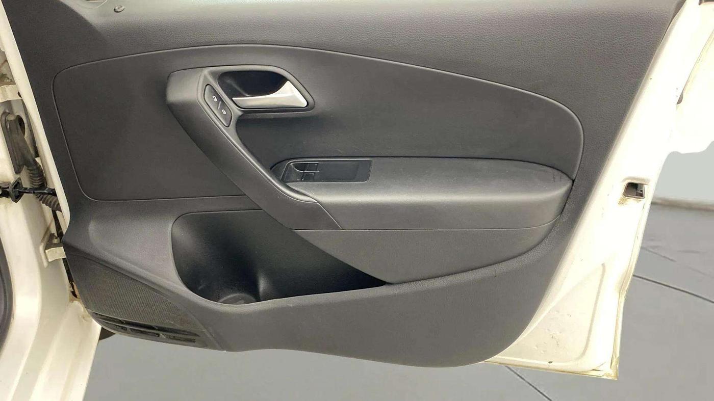 2019 Volkswagen Ameo TRENDLINE 1.5L, Diesel, Manual, 78,101 km, Driver Side Adjustment Panel