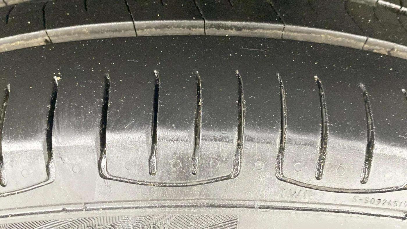 2019 Volkswagen Ameo TRENDLINE 1.5L, Diesel, Manual, 78,101 km, Left Rear Tyre Tread