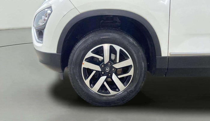 2022 Tata Harrier XZA PLUS 2.0L DUAL TONE, Diesel, Automatic, 20,388 km, Left Front Wheel