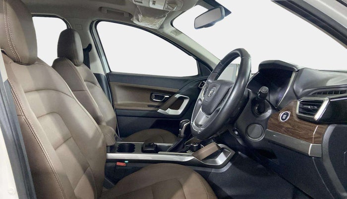2022 Tata Harrier XZA PLUS 2.0L DUAL TONE, Diesel, Automatic, 20,388 km, Right Side Front Door Cabin