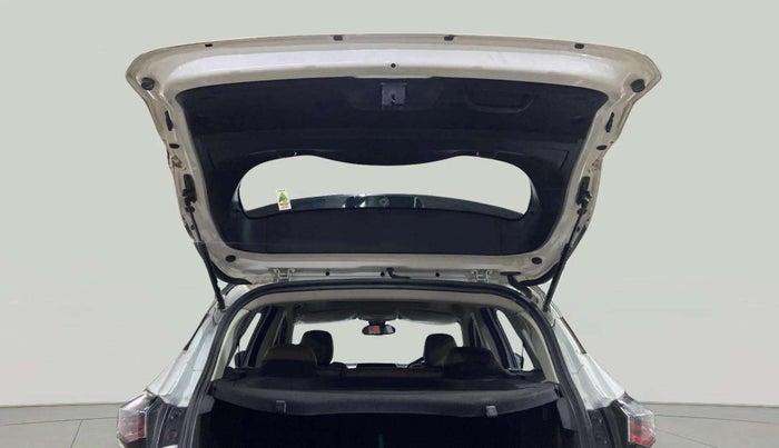 2022 Tata Harrier XZA PLUS 2.0L DUAL TONE, Diesel, Automatic, 20,388 km, Boot Door Open