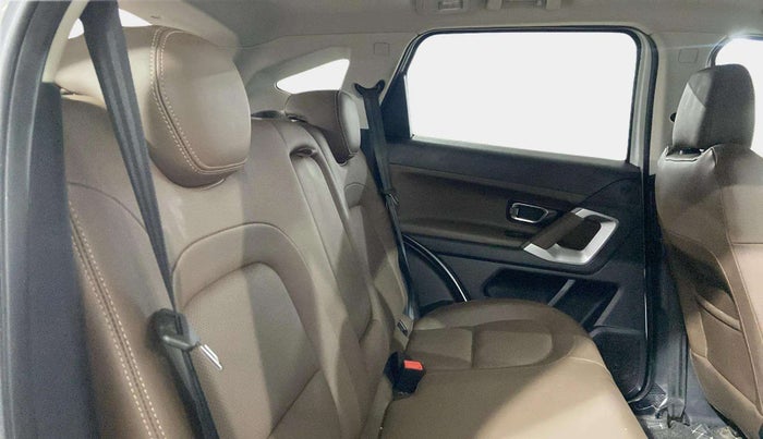 2022 Tata Harrier XZA PLUS 2.0L DUAL TONE, Diesel, Automatic, 20,388 km, Right Side Rear Door Cabin