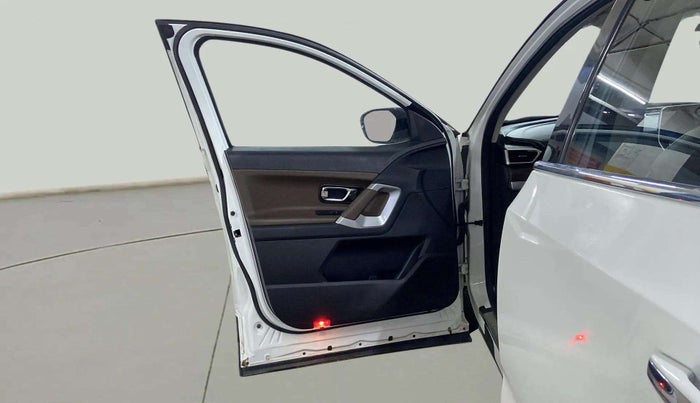 2022 Tata Harrier XZA PLUS 2.0L DUAL TONE, Diesel, Automatic, 20,388 km, LHS Front Door