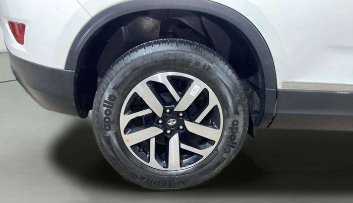 2022 Tata Harrier XZA PLUS 2.0L DUAL TONE, Diesel, Automatic, 20,388 km, Right Rear Wheel