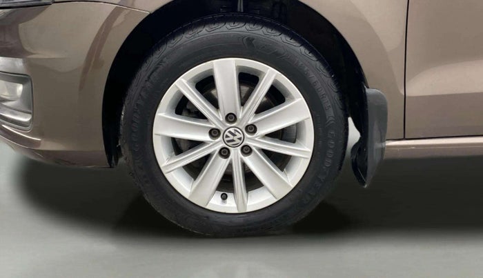 2016 Volkswagen Vento HIGHLINE 1.6 MPI, Petrol, Manual, 73,709 km, Left Front Wheel