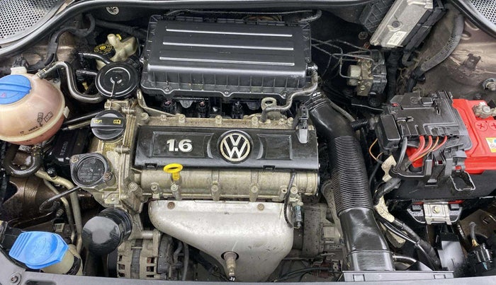 2016 Volkswagen Vento HIGHLINE 1.6 MPI, Petrol, Manual, 73,709 km, Engine View - Right