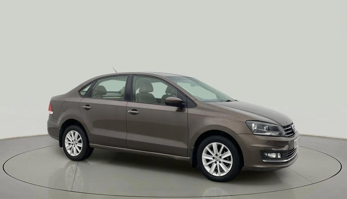 2016 Volkswagen Vento HIGHLINE 1.6 MPI, Petrol, Manual, 73,709 km, Right Front Diagonal