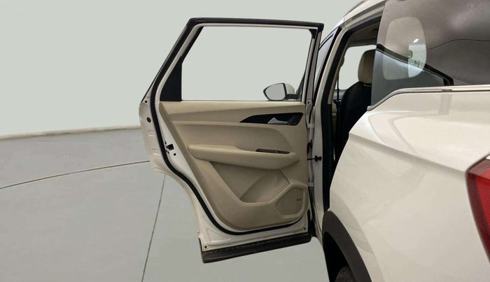 2021 MG HECTOR SHARP 1.5 DCT PETROL, Petrol, Automatic, 28,910 km, LHS Rear Door