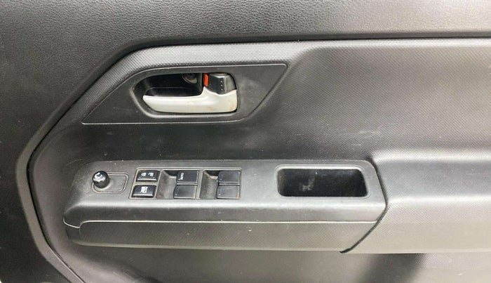 2022 Maruti New Wagon-R ZXI 1.2, Petrol, Manual, 1,12,882 km, Driver Side Door Panels Control