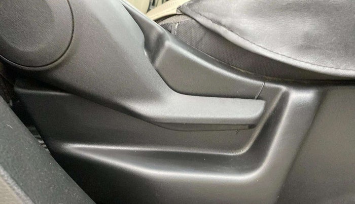 2022 Maruti New Wagon-R ZXI 1.2, Petrol, Manual, 1,12,882 km, Driver Side Adjustment Panel